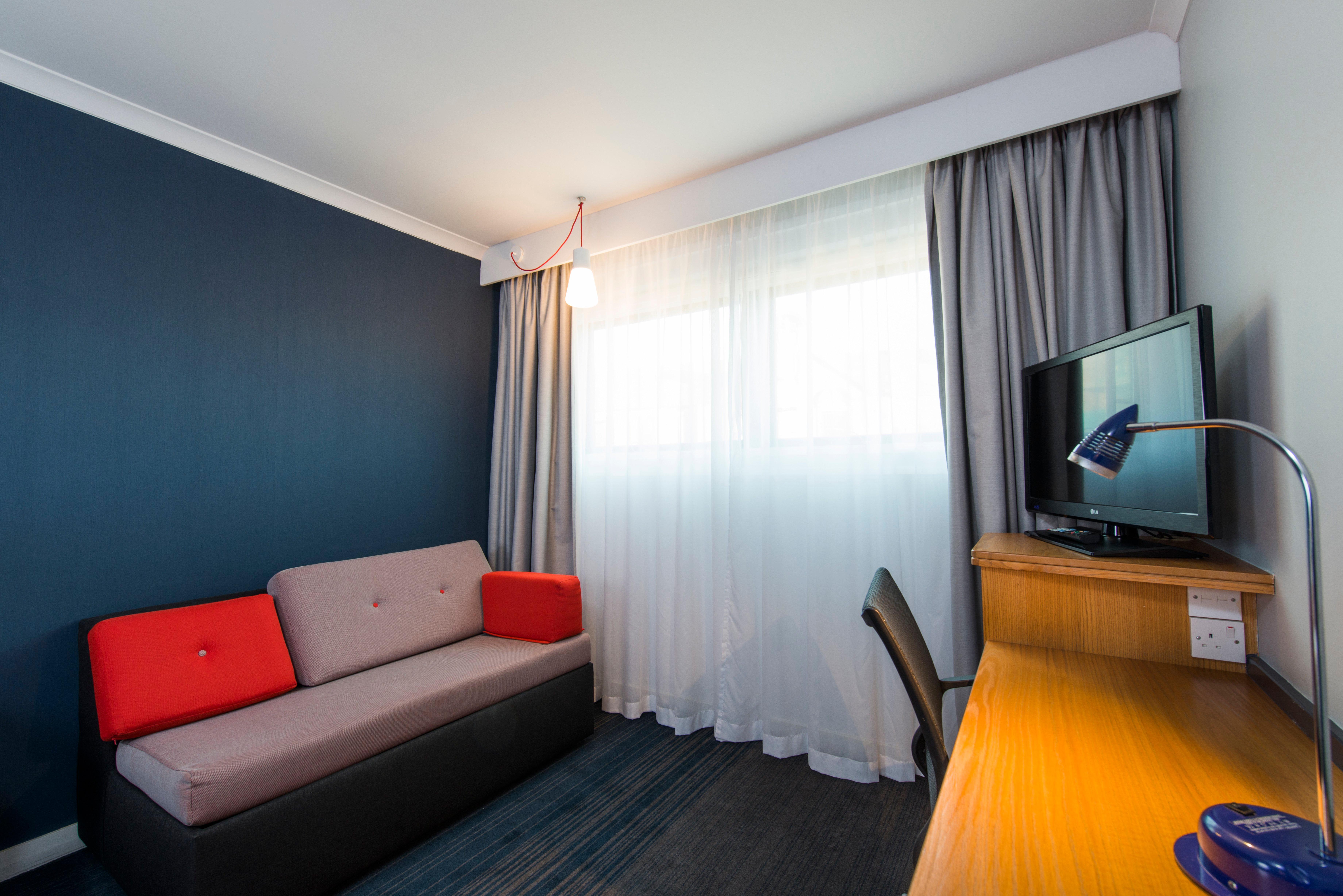 Holiday Inn Express Stoke-On-Trent By Ihg Stoke-on-Trent Exterior foto