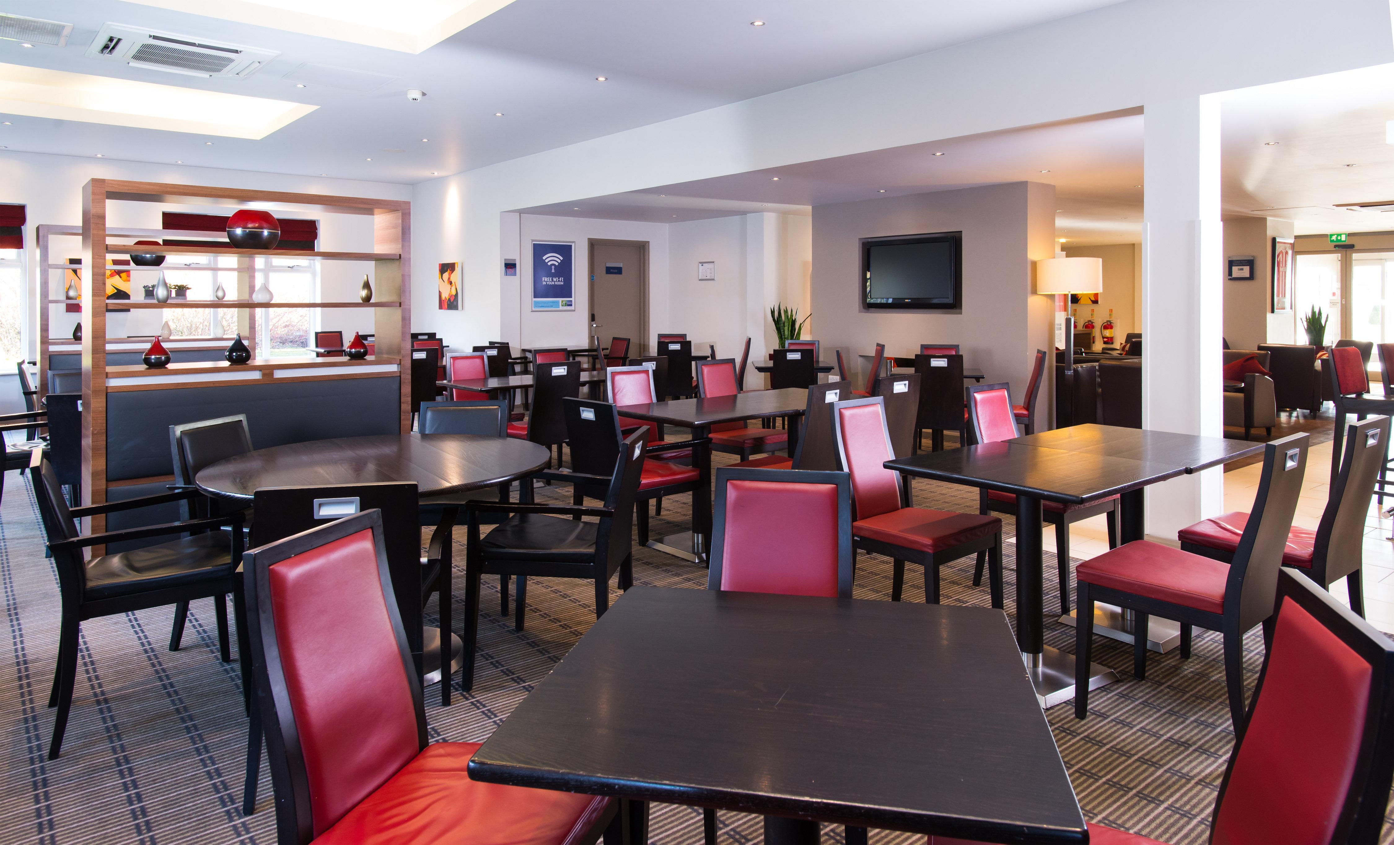 Holiday Inn Express Stoke-On-Trent By Ihg Stoke-on-Trent Exterior foto