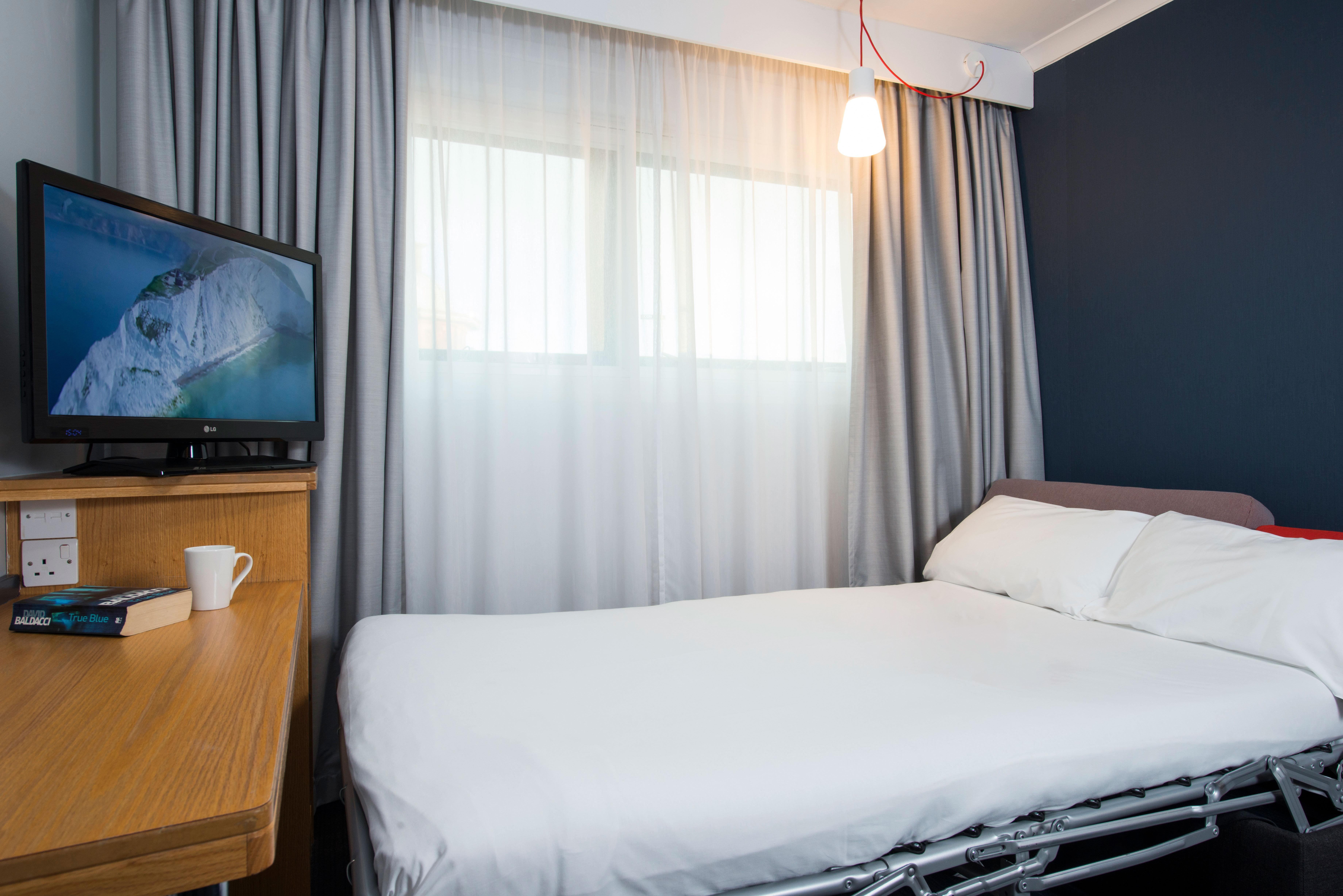 Holiday Inn Express Stoke-On-Trent By Ihg Stoke-on-Trent Exterior foto