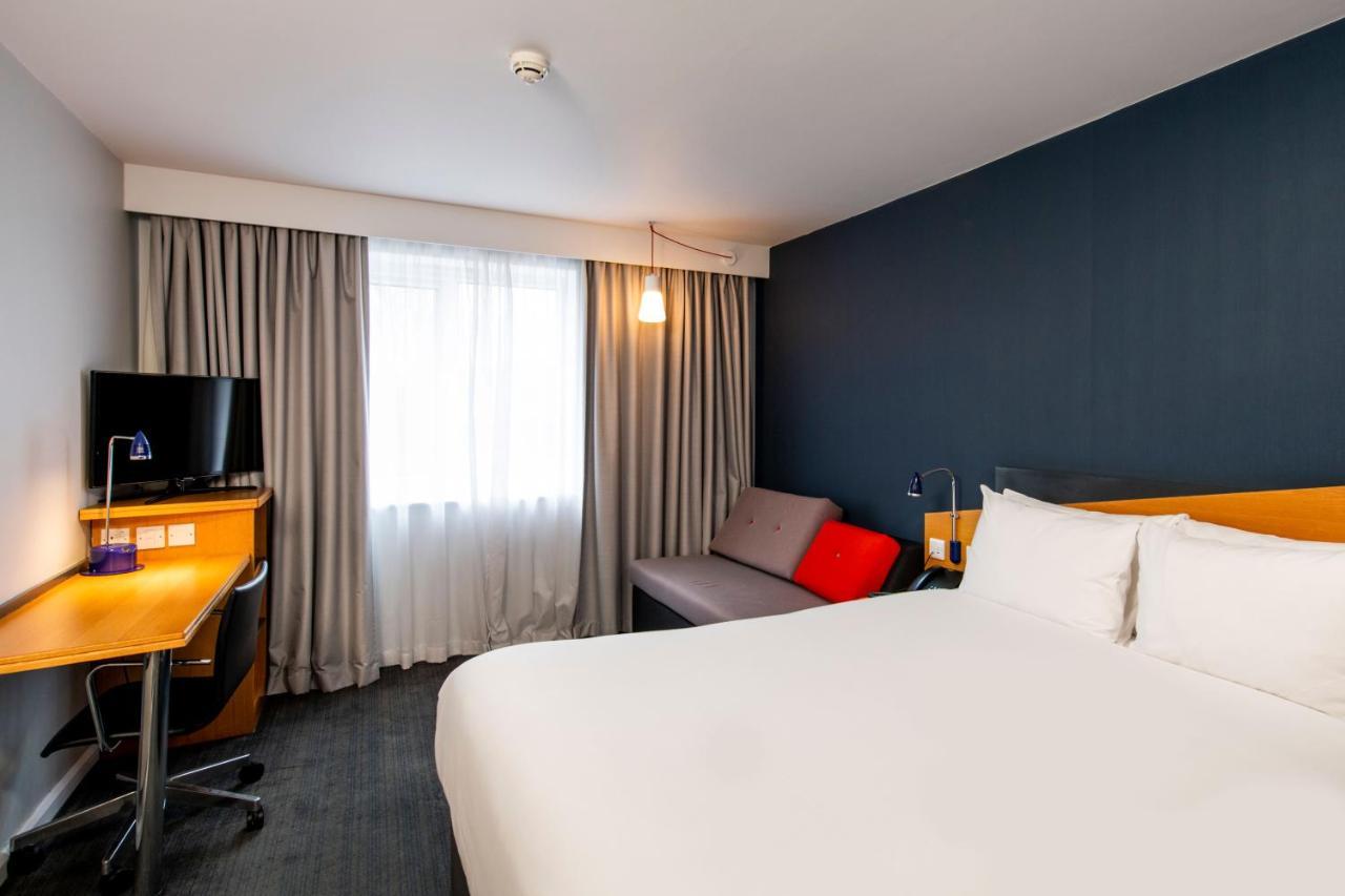 Holiday Inn Express Stoke-On-Trent By Ihg Stoke-on-Trent Exterior foto