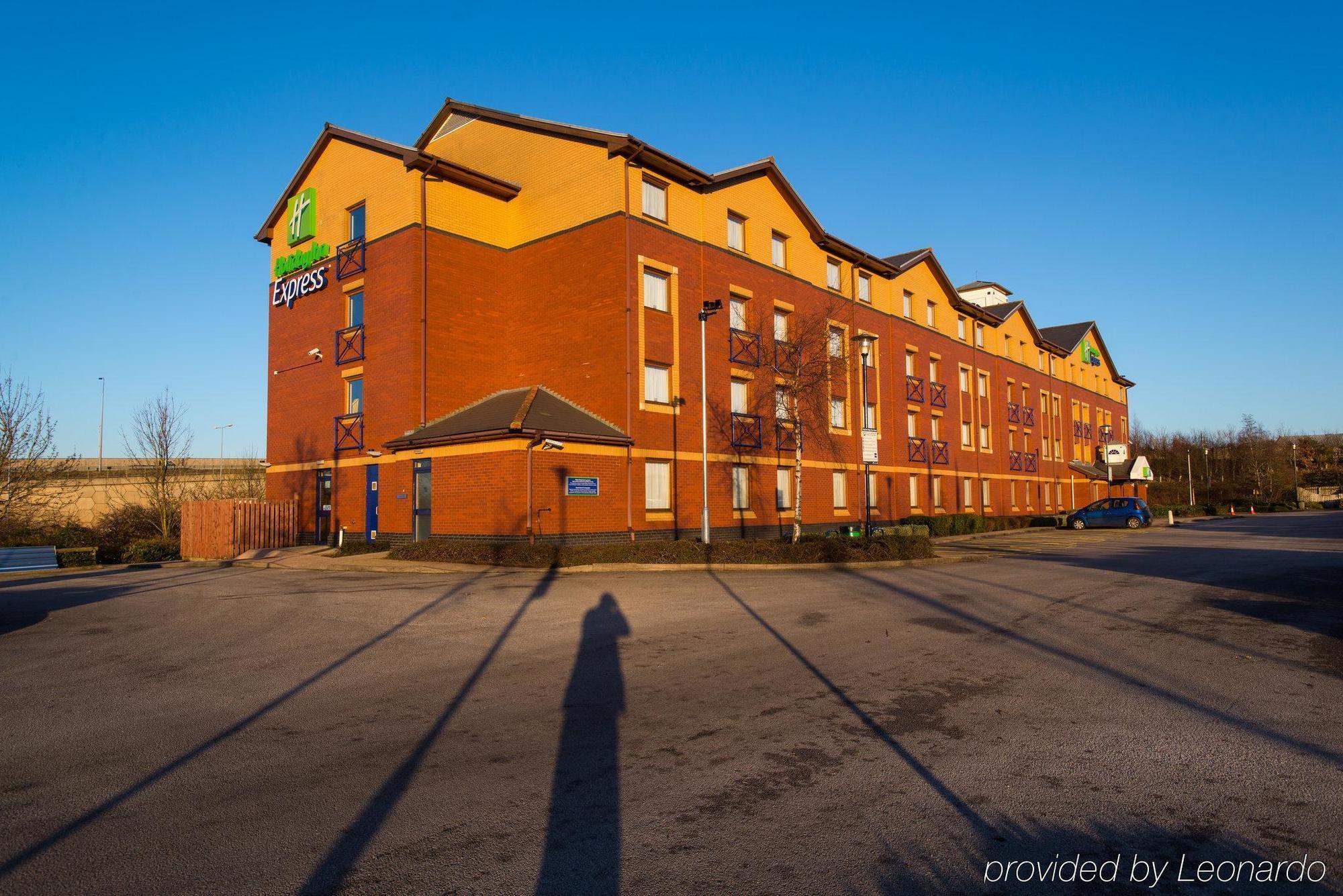Holiday Inn Express Stoke-On-Trent By Ihg Stoke-on-Trent Exterior foto