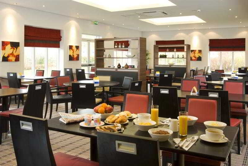 Holiday Inn Express Stoke-On-Trent By Ihg Stoke-on-Trent Exterior foto
