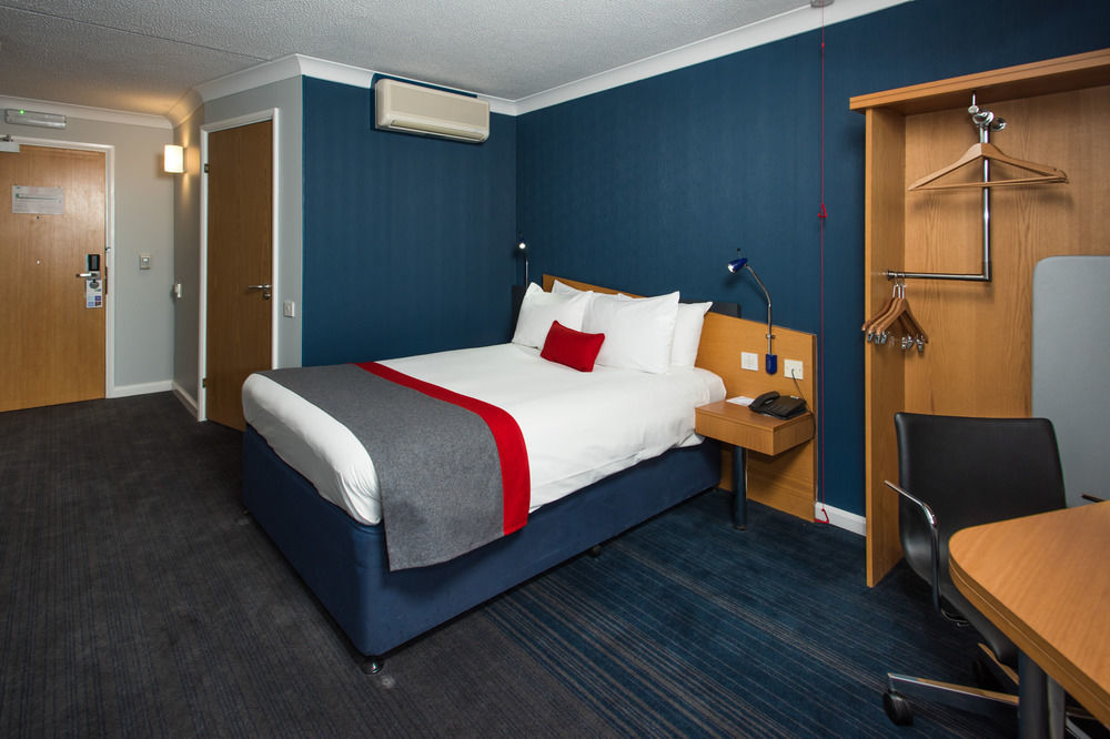 Holiday Inn Express Stoke-On-Trent By Ihg Stoke-on-Trent Exterior foto