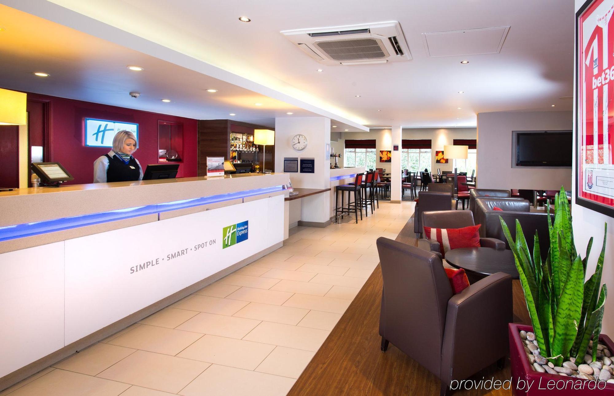 Holiday Inn Express Stoke-On-Trent By Ihg Stoke-on-Trent Exterior foto