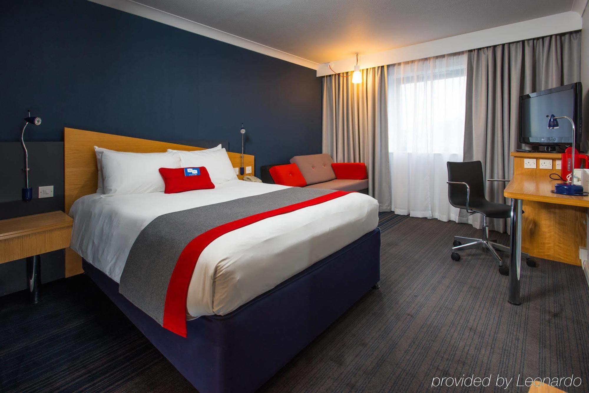 Holiday Inn Express Stoke-On-Trent By Ihg Stoke-on-Trent Exterior foto