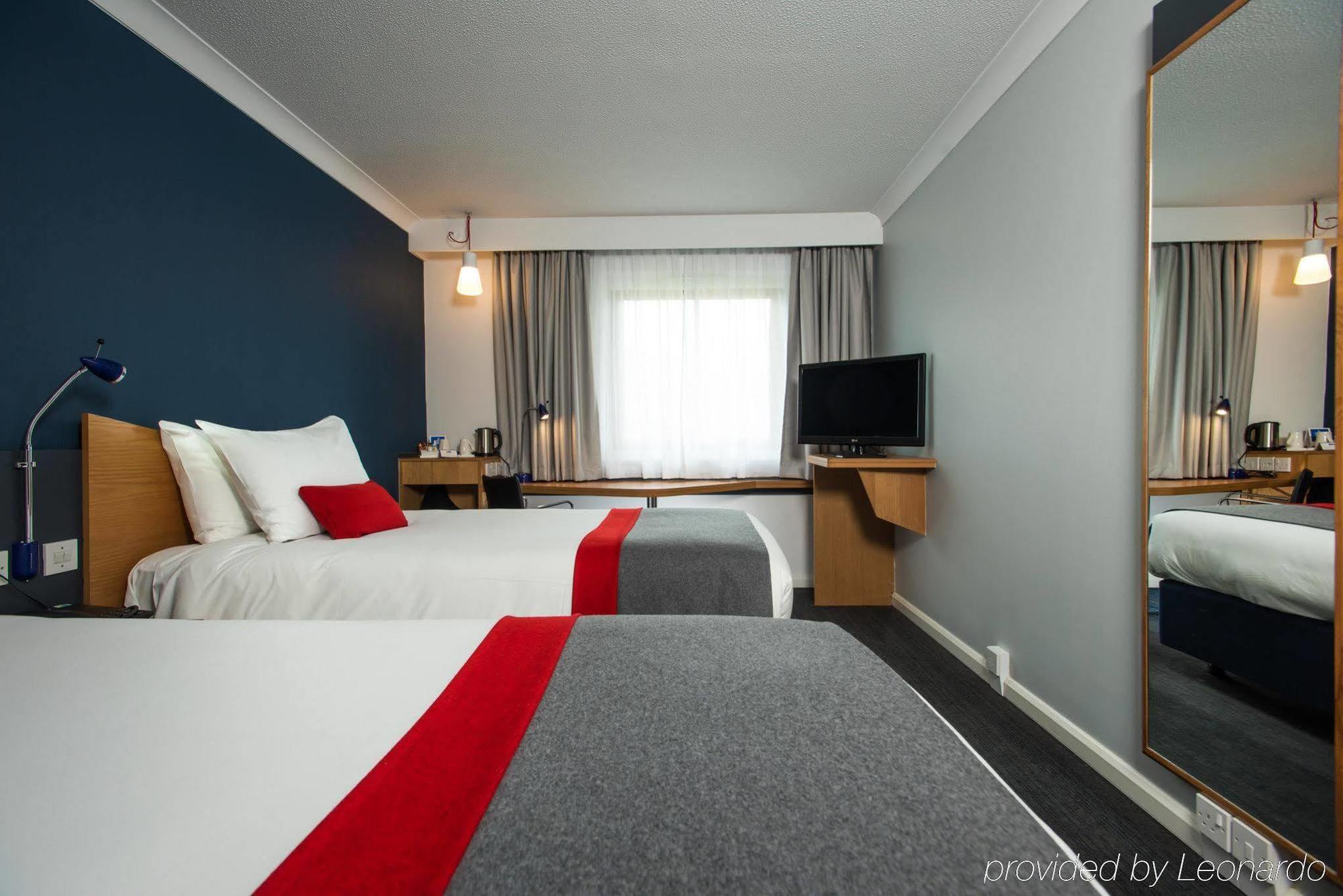 Holiday Inn Express Stoke-On-Trent By Ihg Stoke-on-Trent Exterior foto