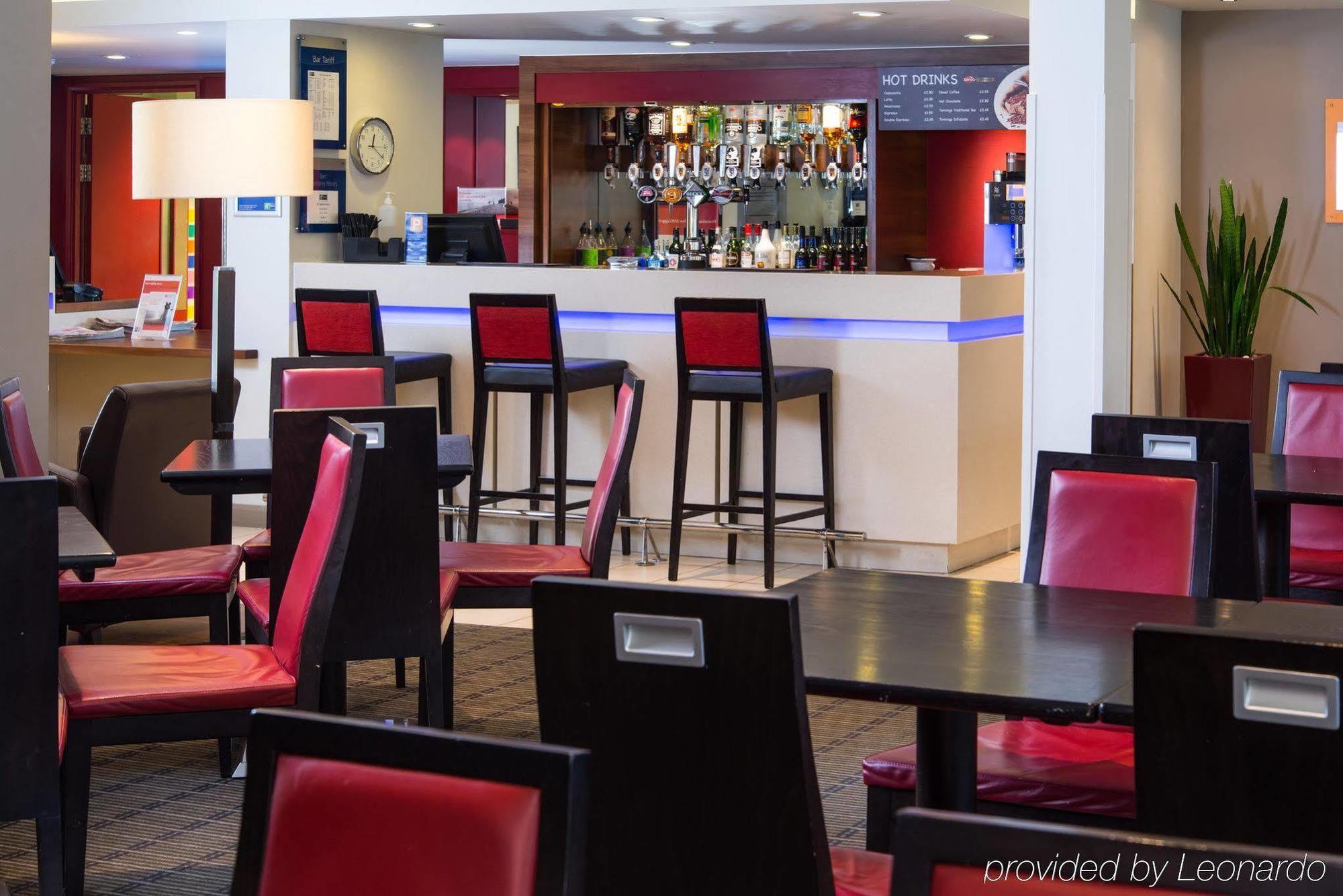 Holiday Inn Express Stoke-On-Trent By Ihg Stoke-on-Trent Exterior foto