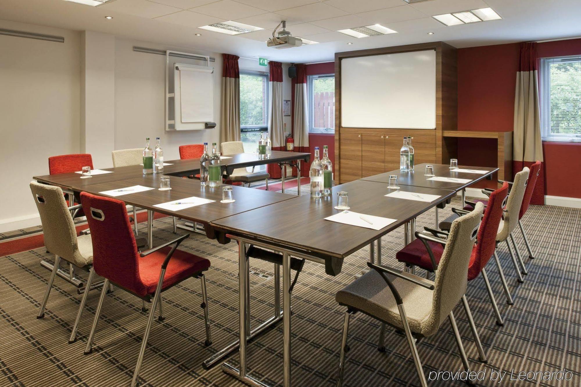 Holiday Inn Express Stoke-On-Trent By Ihg Stoke-on-Trent Negócio foto